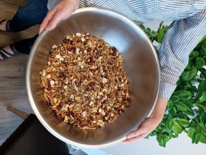 nuts and seeds topping recipe for hydroponic greens salad